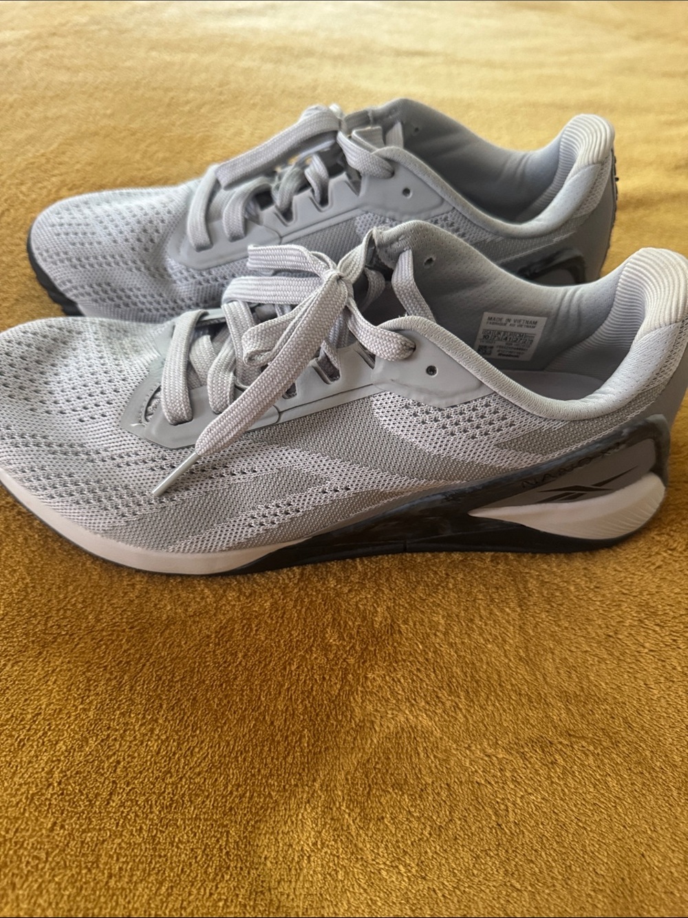 Reebok Women's Light Gray Athletic Running Shoes